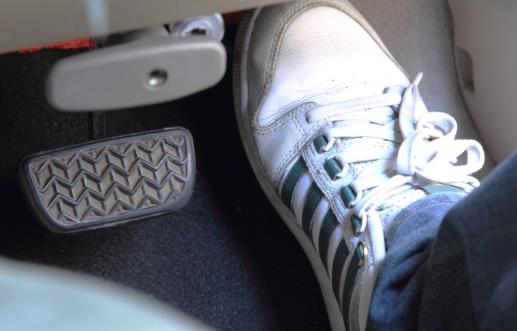 What Causes The Brake Pedal Going To The Floor