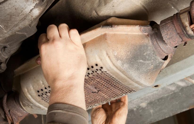 How Much Does It Cost To Replace A Catalytic Converter On A Nissan Rogue