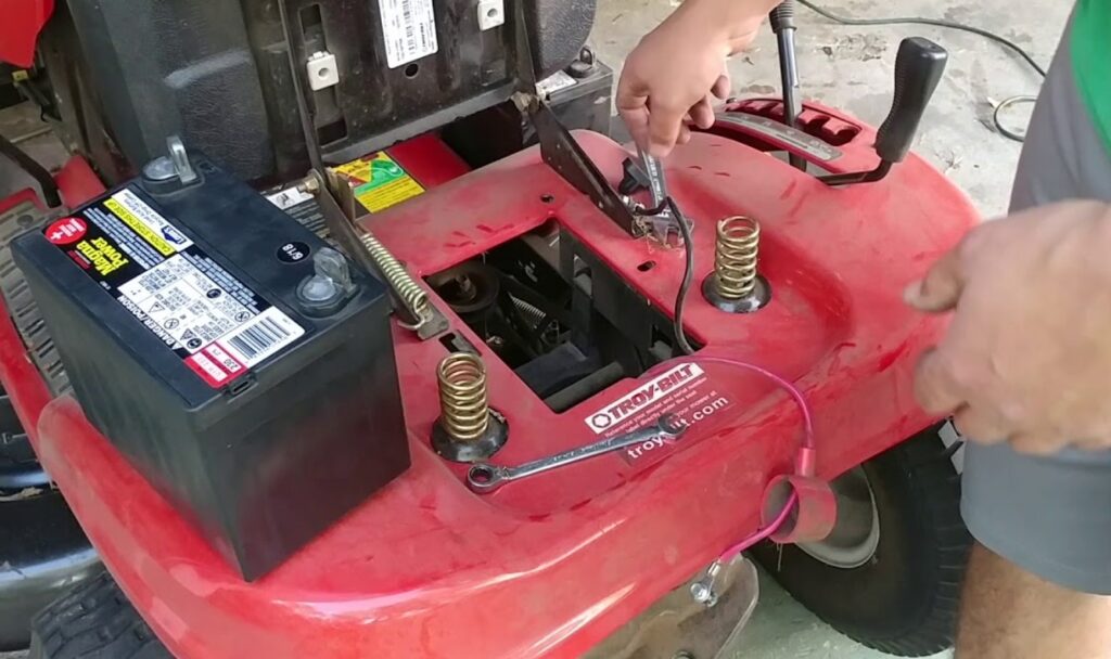 How Do Small Engines Charge The Battery