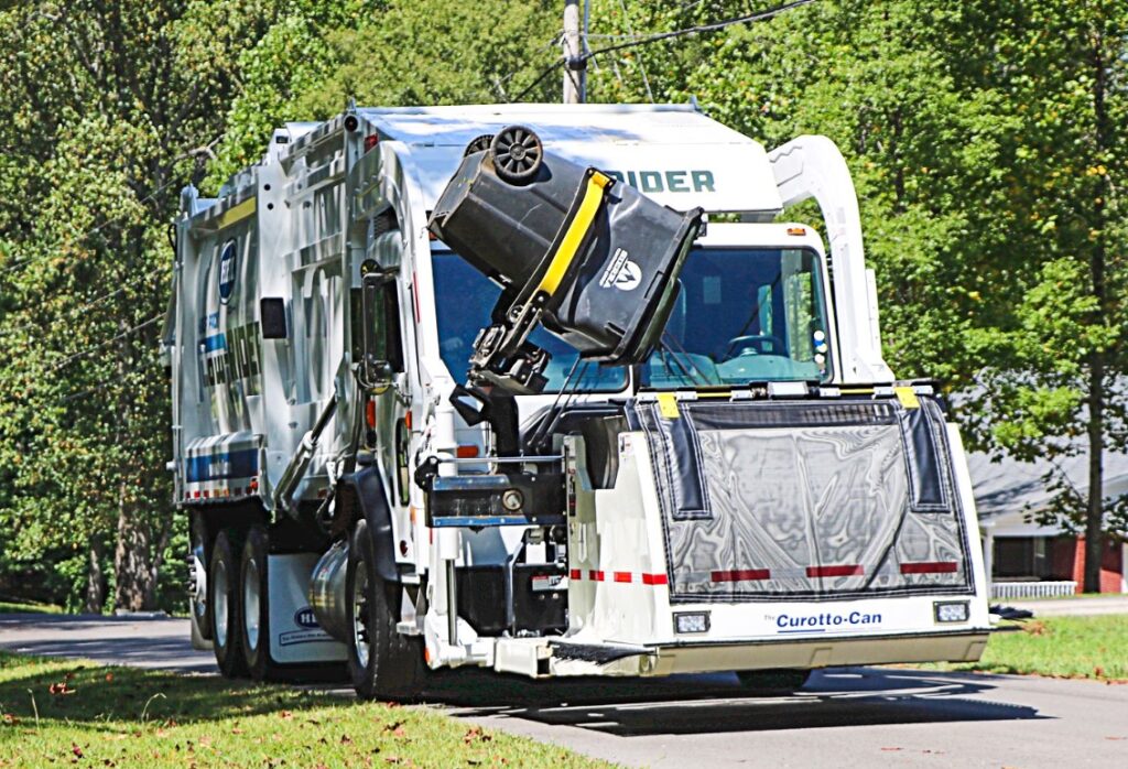 Advantages of Using Front Loader Trucks