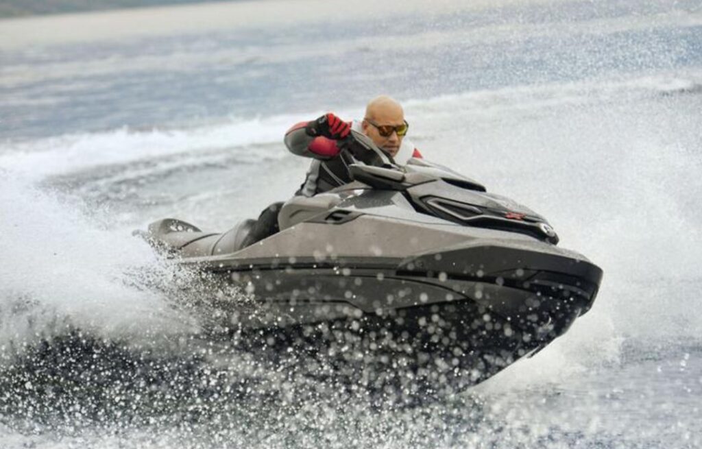 How Do You Get Water Out Of A 2 Stroke Jet Ski