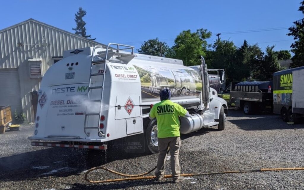 How Long Does It Take To Wash A Semi Truck By Hand