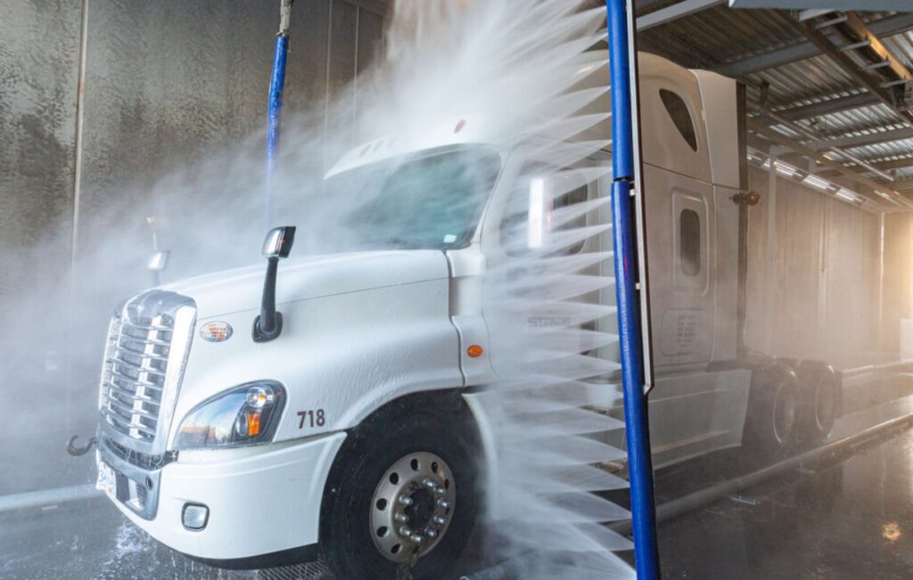 How Much Does It Cost To Wash A Semi Truck