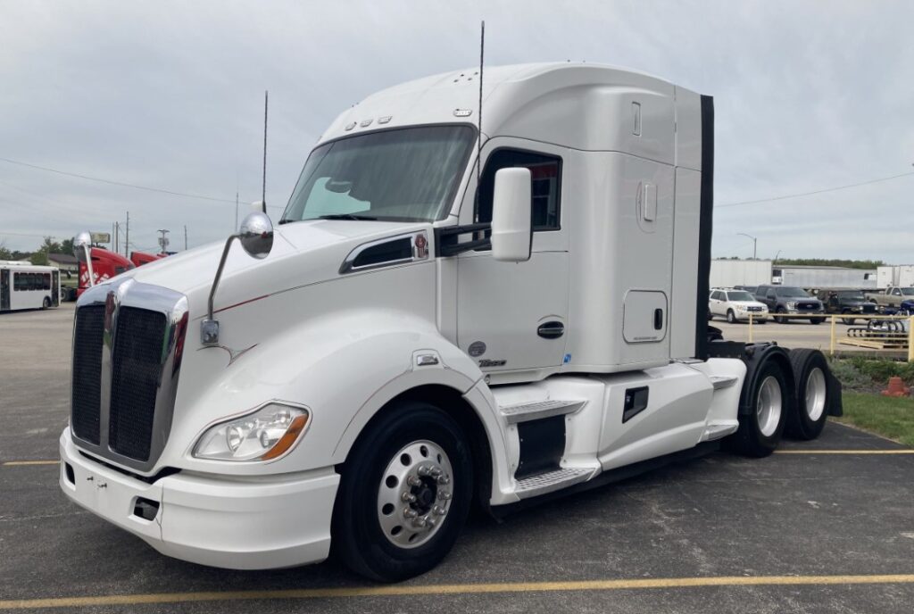 How Much Freon Does A 2015 Kenworth T680 Hold