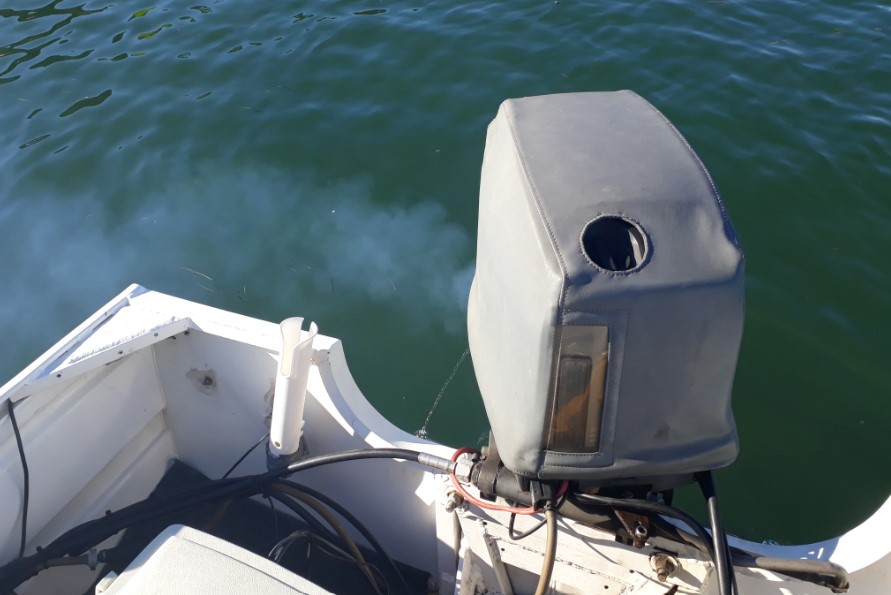 How To Reduce Smoke In 2 Stroke Outboard Engine