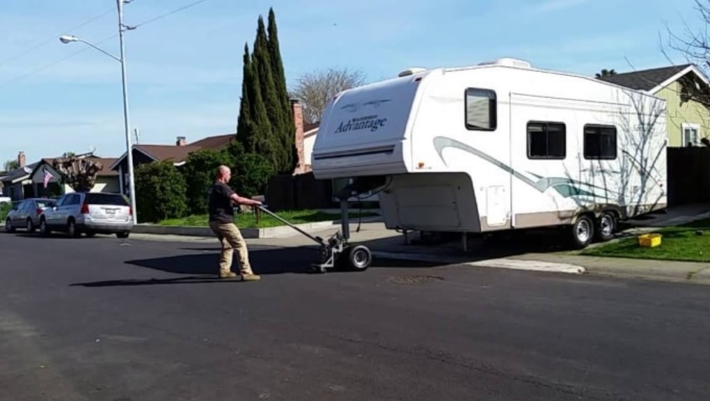 Importance of Leveling a 5th Wheel