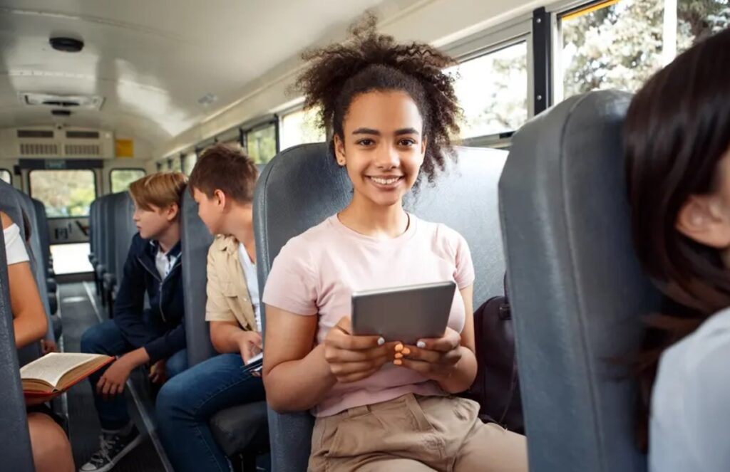 what-to-do-on-a-long-bus-ride-without-electronics-explained