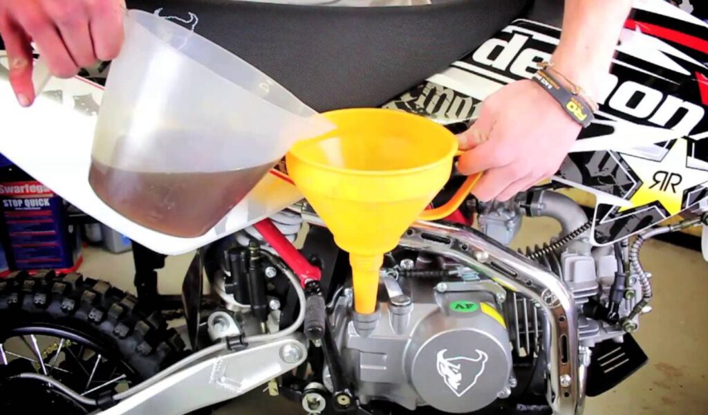 How Much Oil Does A 125cc Dirt Bike Take