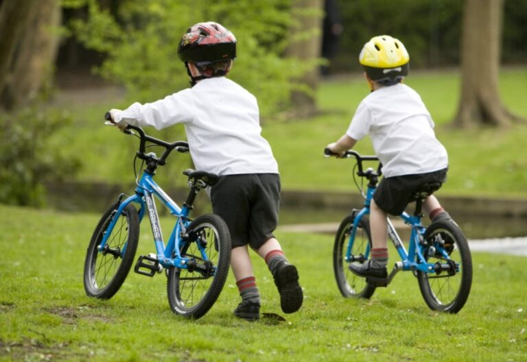 Is It Easier To Learn To Ride A Bike On A Smaller Bike?