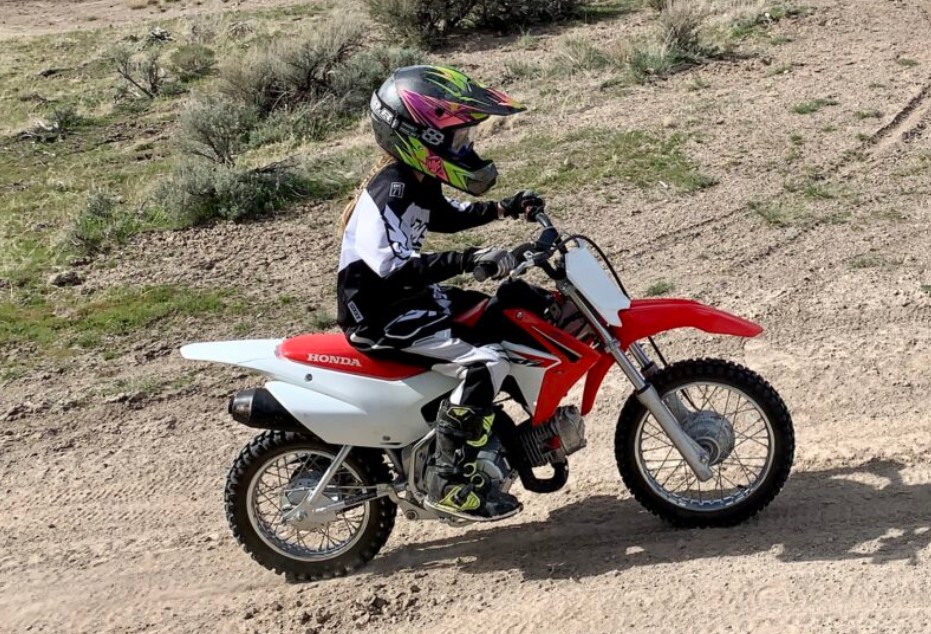 Are Manual Dirt Bikes Hard To Ride